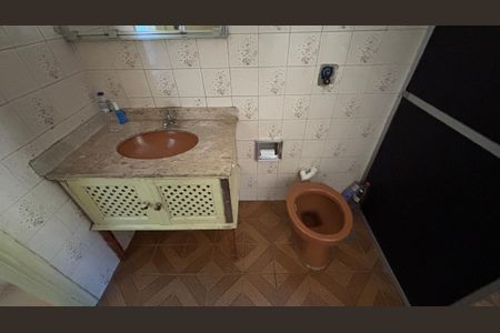 Casa à venda com 260m², 3 quartos e 3 vagasBanheiro