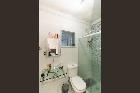 Casa à venda com 100m², 2 quartos e 2 vagasBanheiro da Suíte 2