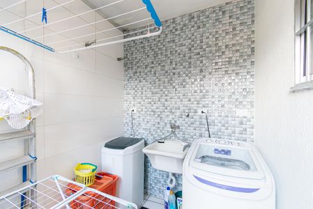 Casa à venda com 100m², 2 quartos e 2 vagasÁrea de Serviço