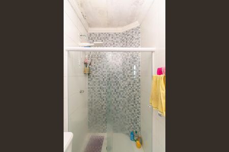 Casa à venda com 100m², 2 quartos e 2 vagasBanheiro da Suíte 2