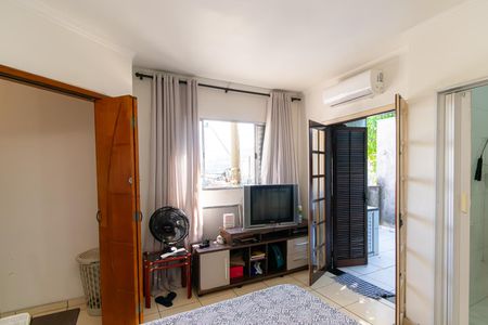 Casa à venda com 100m², 2 quartos e 2 vagasSuíte 2