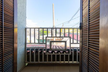 Casa à venda com 100m², 2 quartos e 2 vagasSuíte 1 - Varanda