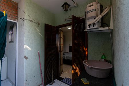 Casa à venda com 100m², 2 quartos e 2 vagasÁrea de Serviço