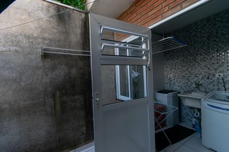 Casa à venda com 100m², 2 quartos e 2 vagasÁrea de Serviço