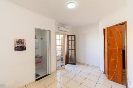 Casa à venda com 100m², 2 quartos e 2 vagasSuíte 1