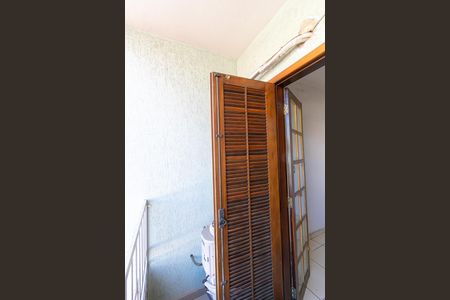 Casa à venda com 100m², 2 quartos e 2 vagasSuíte 1 - Varanda