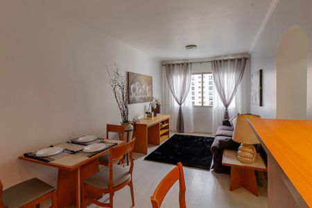 Sala de apartamento para alugar com 1 quarto, 45m² em Indianópolis, São Paulo