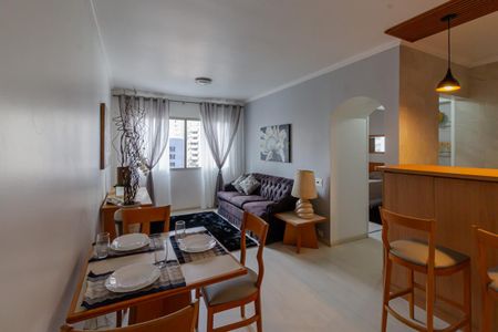 Sala de apartamento para alugar com 1 quarto, 45m² em Indianópolis, São Paulo