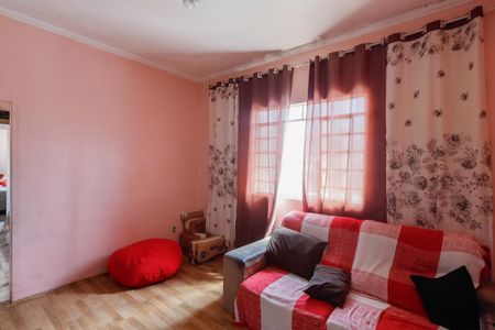 Casa à venda com 250m², 3 quartos e 3 vagas Casa à venda com 250m², 3 quartos e 3 vagasSala