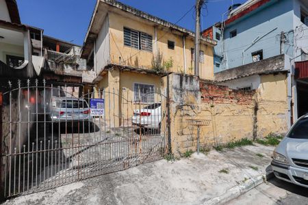 Casa à venda com 250m², 3 quartos e 3 vagas Casa à venda com 250m², 3 quartos e 3 vagasFachada