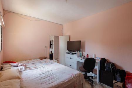 Casa à venda com 250m², 3 quartos e 3 vagas Casa à venda com 250m², 3 quartos e 3 vagasQuarto 2