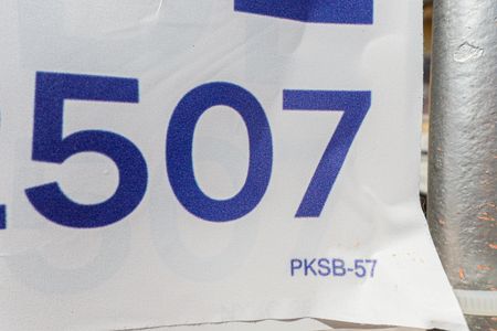 Casa à venda com 250m², 3 quartos e 3 vagas Casa à venda com 250m², 3 quartos e 3 vagasPlaquinha