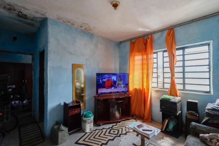 Casa à venda com 250m², 3 quartos e 3 vagas Casa à venda com 250m², 3 quartos e 3 vagasSala