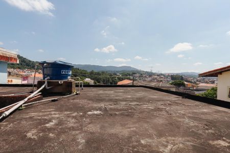 Casa à venda com 250m², 3 quartos e 3 vagas Casa à venda com 250m², 3 quartos e 3 vagasVaranda