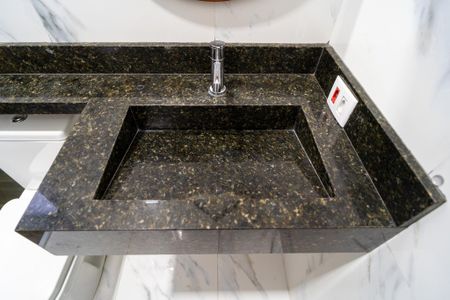 Casa de condomínio para alugar com 100m², 3 quartos e 2 vagasBanheiro da Suíte