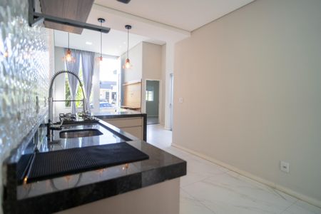 Casa de condomínio para alugar com 100m², 3 quartos e 2 vagasCozinha