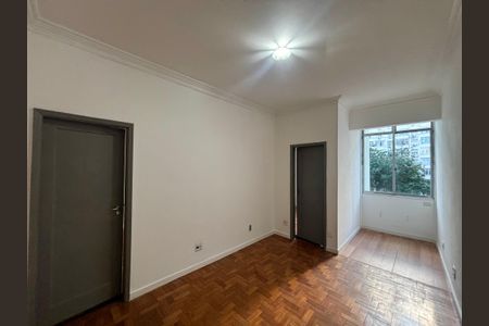 Sala de apartamento para alugar com 2 quartos, 60m² em Copacabana, Rio de Janeiro