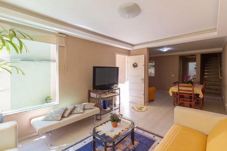 Casa à venda com 246m², 3 quartos e 4 vagasSala