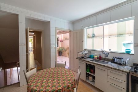 Casa à venda com 246m², 3 quartos e 4 vagasCozinha