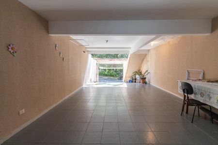 Casa à venda com 246m², 3 quartos e 4 vagasGaragem