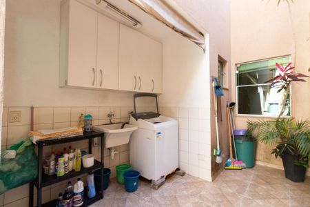 Casa à venda com 246m², 3 quartos e 4 vagasÁrea de Serviço