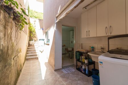 Casa à venda com 246m², 3 quartos e 4 vagasÁrea de Serviço