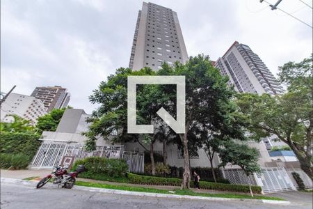 Apartamento para alugar com 68m², 2 quartos e 1 vaga Apartamento para alugar com 68m², 2 quartos e 1 vagaFachada