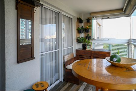 Apartamento para alugar com 68m², 2 quartos e 1 vaga Apartamento para alugar com 68m², 2 quartos e 1 vagaVaranda