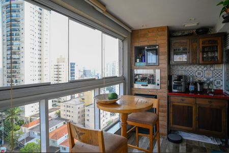 Apartamento para alugar com 68m², 2 quartos e 1 vaga Apartamento para alugar com 68m², 2 quartos e 1 vagaVaranda