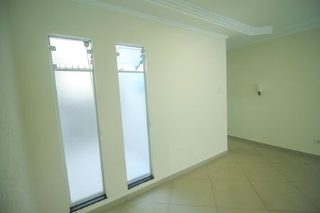 Casa à venda com 3 quartos, 162m² em Vila Invernada, São Paulo