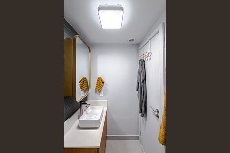 Banheiro de kitnet/studio à venda com 1 quarto, 51m² em Ipiranga, São Paulo