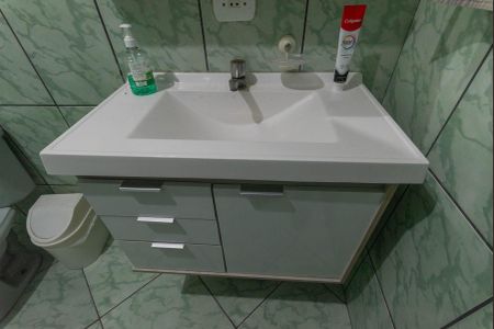 Casa à venda com 138m², 2 quartos e 2 vagasBanheiro