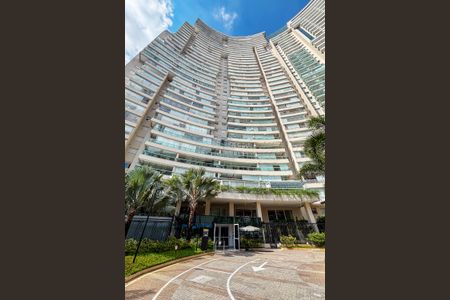 Apartamento à venda com 198m², 3 quartos e 2 vagasfachada do predio