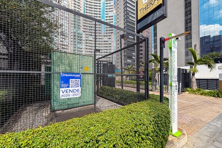 Apartamento à venda com 198m², 3 quartos e 2 vagasfachada do predio