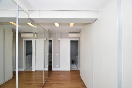 Apartamento à venda com 198m², 3 quartos e 2 vagascloset quarto 2