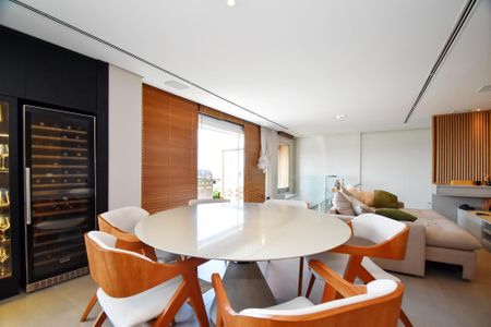 Apartamento à venda com 198m², 3 quartos e 2 vagasSala de jantar