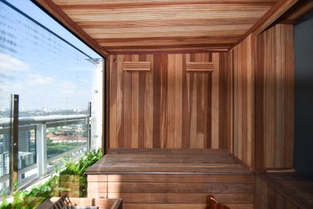 Apartamento à venda com 198m², 3 quartos e 2 vagasVaranda da sala com furo, churrasqueira e sauna