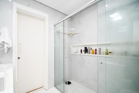 Apartamento à venda com 198m², 3 quartos e 2 vagasbanheiro quarto 2