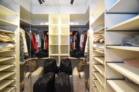 Apartamento à venda com 198m², 3 quartos e 2 vagascloset quarto 3
