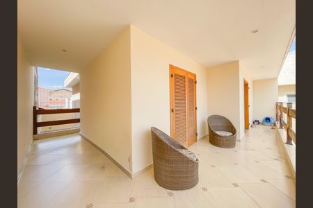 Casa à venda com 135m², 5 quartos e 10 vagasSacada