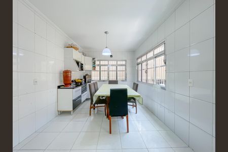 Casa à venda com 135m², 5 quartos e 10 vagasCozinha
