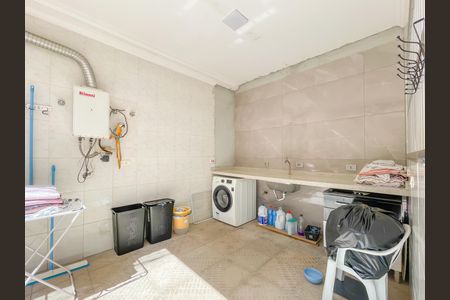 Casa à venda com 135m², 5 quartos e 10 vagasÁrea de Serviço