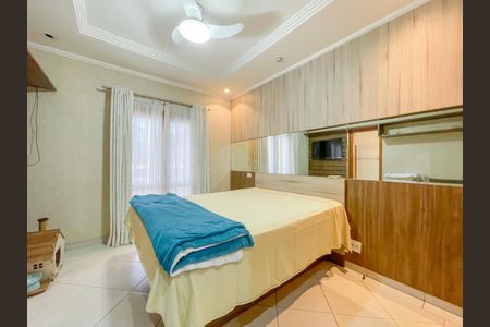 Casa à venda com 135m², 5 quartos e 10 vagasSuíte 2