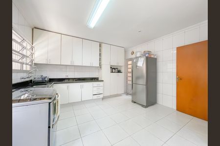 Casa à venda com 135m², 5 quartos e 10 vagasCozinha