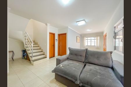 Sala de casa para alugar com 5 quartos, 135m² em Remédios, Osasco