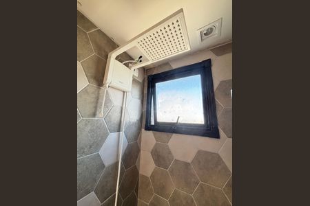 Apartamento para alugar com 27m², 1 quarto e sem vaga Apartamento para alugar com 27m², 1 quarto e sem vagaBanheiro da Suíte