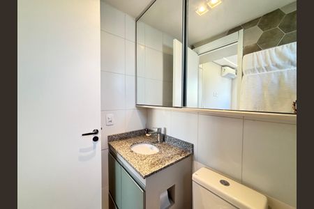 Apartamento para alugar com 27m², 1 quarto e sem vaga Apartamento para alugar com 27m², 1 quarto e sem vagaBanheiro da Suíte