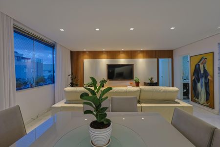 Apartamento à venda com 3 quartos, 133m² em Cruzeiro, Belo Horizonte