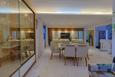 Apartamento à venda com 3 quartos, 133m² em Cruzeiro, Belo Horizonte