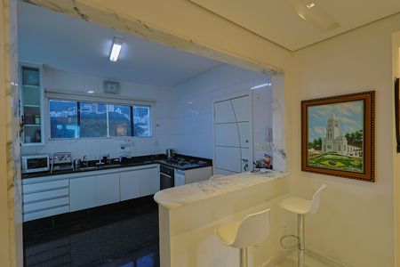Apartamento à venda com 3 quartos, 133m² em Cruzeiro, Belo Horizonte
